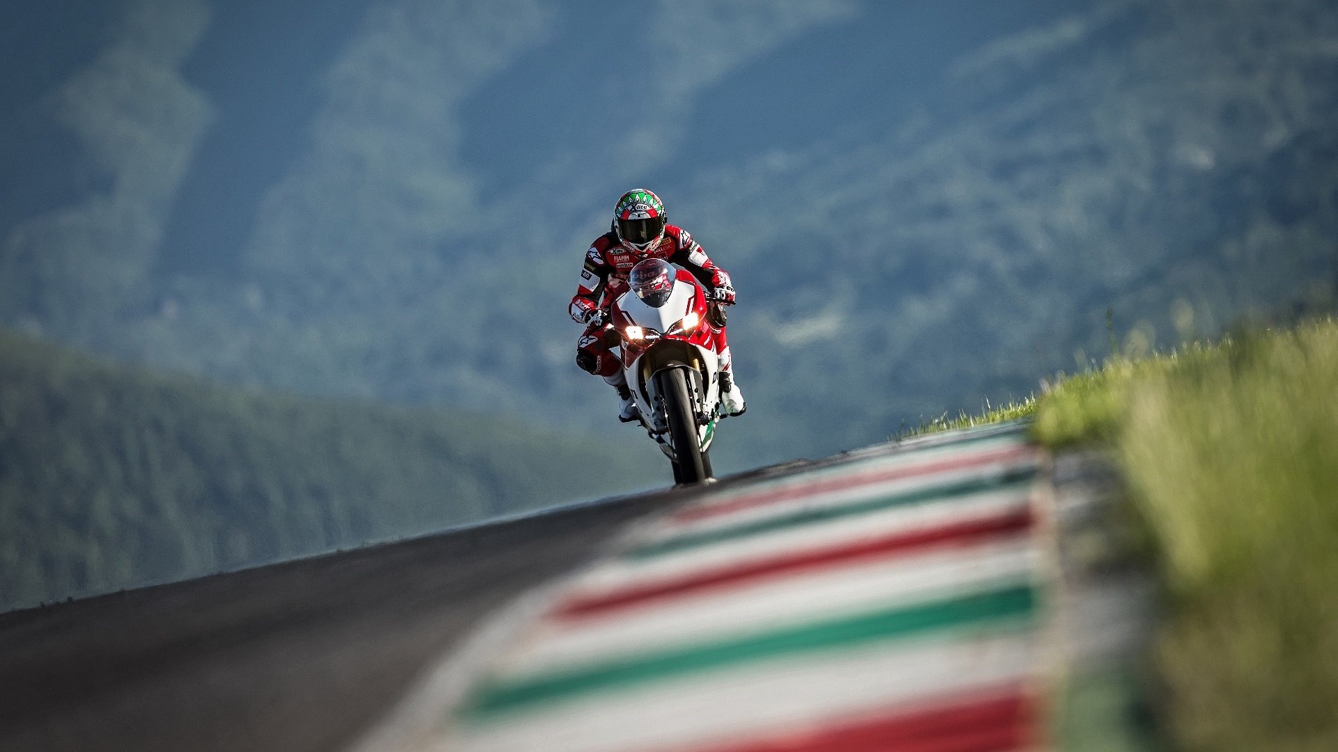 世界举重青年联赛选手科研与训练融合试点扩展至更多国家，世界级举重比赛